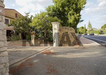 Edificio all\'aperto - Villa Via Nazioni Unite
 
190, Crotone - foto 6