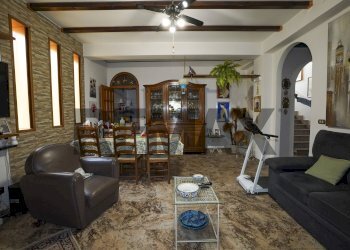 Sala da pranzo - Villa Via Nazioni Unite
 
190, Crotone - foto 7