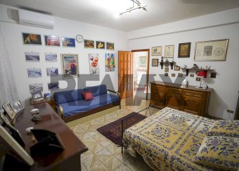 Camera / camera da letto - Villa Via Nazioni Unite
 
190, Crotone - foto 17