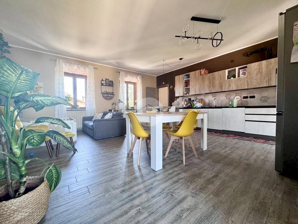 Four-room apartment Via volturno, Orbassano - photo 2