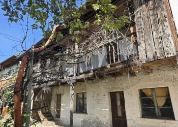 Edificio all\'aperto - Rustico Via Pezzé
 
123, Lamon - foto 1
