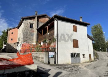 Casa all\'aperto - Semi-detached house Via Antole
 
15, Belluno - photo 1
