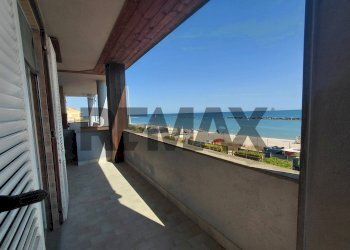 Balcone - Terraced Villa Via Ponente
20, Falconara Marittima - photo 14