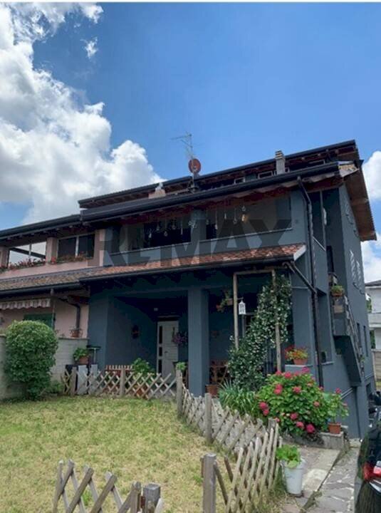 Casa all\'aperto - Casa semi indipendente via Ruggero Leoncavallo
 
10, Canegrate - foto 1