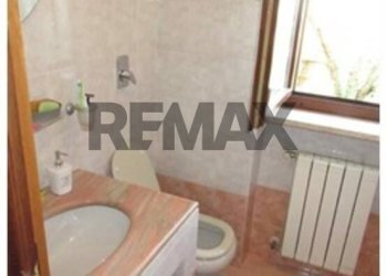 Bagno - Quadrilocale via Vicolo Breve
 
12, Parona - foto 5