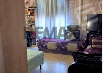 Camera / camera da letto - Trilocale via Fratelli Vigorelli
43, Gallarate - foto 6