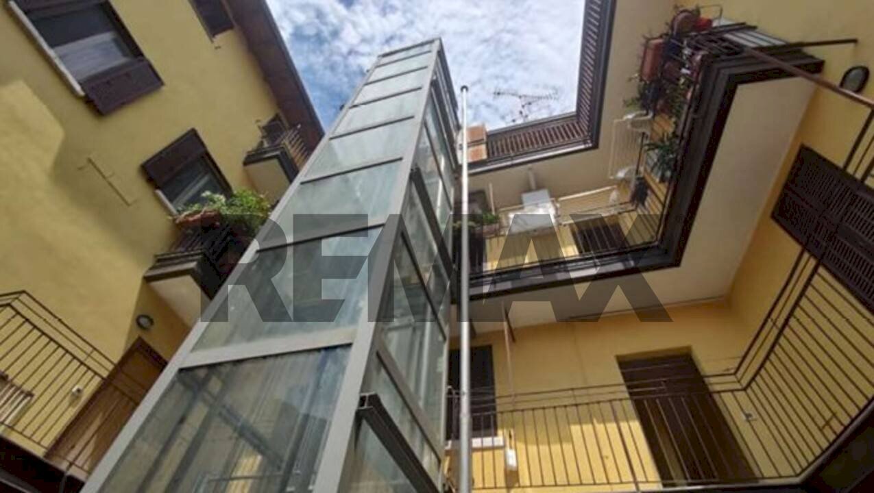 Edificio all\'aperto - Appartamento Piazza Anita Garibaldi
1, Milano - foto 3