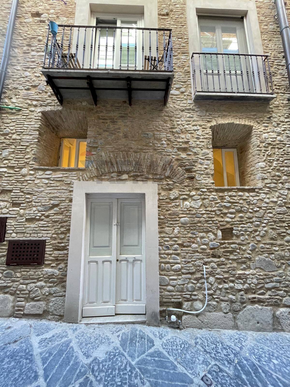 Edificio all\'aperto - One-room apartment via Alfonso De Blasio
 
21, Benevento - photo 1