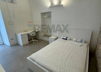 Camera / camera da letto - One-room apartment via Alfonso De Blasio
21, Benevento - photo 3