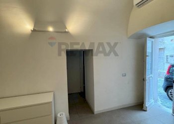 Stanza vuota - One-room apartment via Alfonso De Blasio
21, Benevento - photo 4