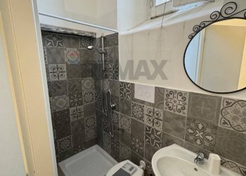 Bagno - One-room apartment via Alfonso De Blasio
21, Benevento - photo 6