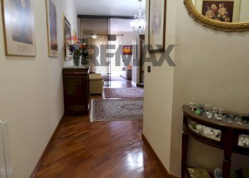 Hall / corridoio - Appartamento Viale Aldo Moro
 
199, Favara - foto 9
