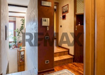 Hall / corridoio - Semi-detached house Salita San Paolo
 
14, Campobasso - photo 23