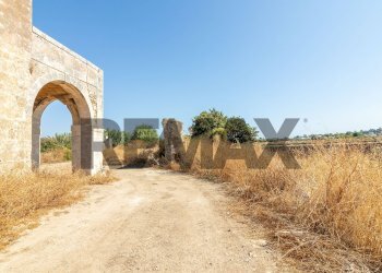 Non correlato - Rustic sp 58
 
SNC, Siracusa - photo 4
