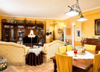 Foto 1 - Appartamento via Santi Elena e Costantino
 
28, Aci Catena - foto 1