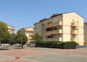 Facciata - Trilocale via Benigno Zaccagnini, 8, Rimini - foto 1