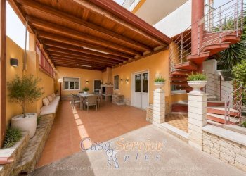 Giardino - Casa indipendente corso Cesare Vergine, Tuglie - foto 7