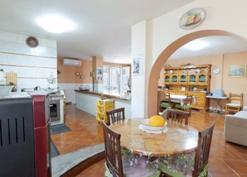 TAVERNETTA VILLA 1 - Casa semi indipendente via madonna del pantano
 
131, Giugliano in Campania - foto 27