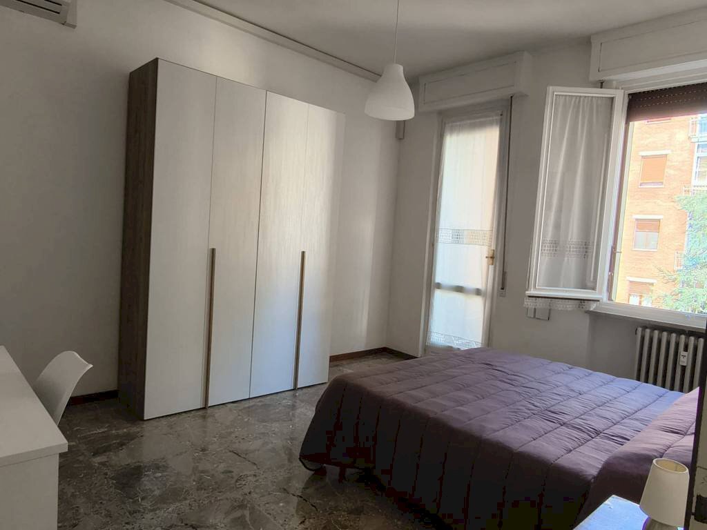 Camera da letto - Three-room apartment via Eugenio Curiel, 5, Parma (neighborhood Cittadella) - photo 1