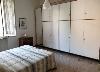 Camera da letto - Three-room apartment via Eugenio Curiel, 5, Parma (neighborhood Cittadella) - photo 6