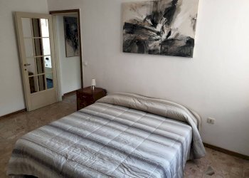 Camera da letto - Three-room apartment via Eugenio Curiel, 5, Parma (neighborhood Cittadella) - photo 7