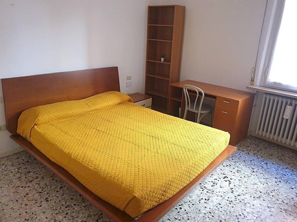 Camera da letto - Three-room apartment Borgo Zaccagni, 3, Parma - photo 3