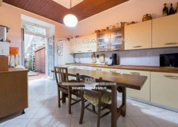 Cucina - Three-room apartment via Aldo Acquarone, 18, Genova (neighborhood Castelletto) - photo 5