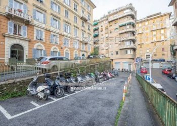 Zona - Three-room apartment via Aldo Acquarone, 18, Genova (neighborhood Castelletto) - photo 21