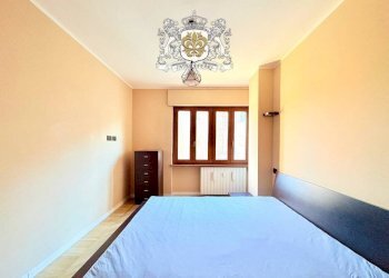 Camera da letto - Trilocale via Giovanni Lovera, 33, Borgo San Dalmazzo - foto 21