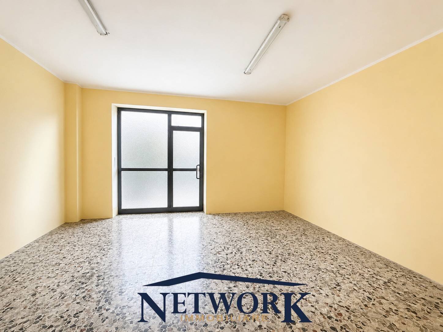 Foto 2 - Negozio Piazza B. Pezzati Anna
25, Guidizzolo - foto 2