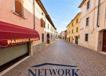 Foto 9 - Negozio Piazza B. Pezzati Anna
25, Guidizzolo - foto 9