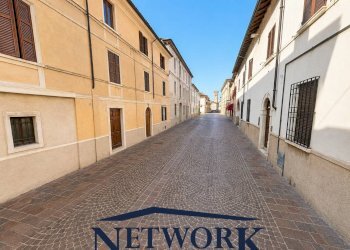Foto 10 - Negozio Piazza B. Pezzati Anna
25, Guidizzolo - foto 10