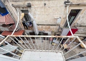 Balcone - Stabile - Palazzo strada Arco Basso, 18, Bari - foto 9