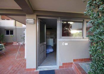 esterno.png - Two-room apartment Sarzana - photo 8