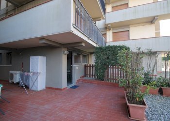 esterno2.png - Two-room apartment Sarzana - photo 9