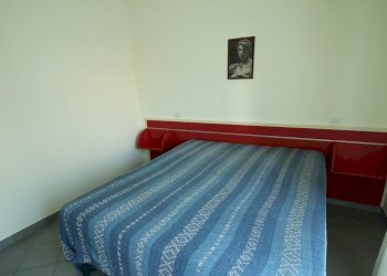 appartamento_turistico_marinelladisarzana_camera ( - Two-room apartment Sarzana - photo 4