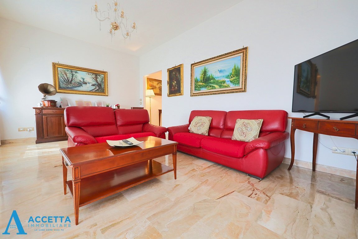 Salone - Apartment Via Plinio 89, Taranto - photo 2
