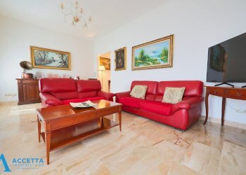 Salone - Apartment Via Plinio 87, Taranto - photo 2