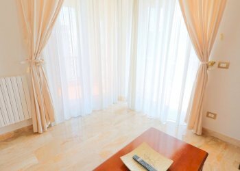 Salone - Apartment Via Plinio 87, Taranto - photo 3
