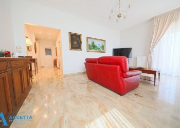 Salone - Apartment Via Plinio 87, Taranto - photo 6
