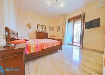 Camera da letto - Apartment Via Plinio 87, Taranto - photo 17