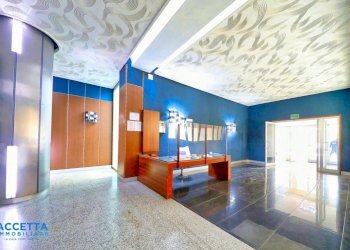 Androne - Apartment Via Plinio 87, Taranto - photo 28