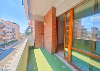 Balcone - Appartamento Via Umbria 19, Taranto - foto 7