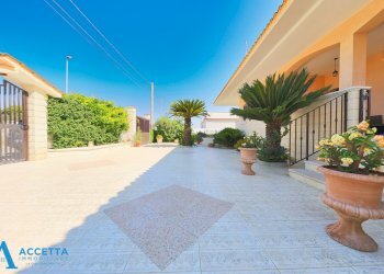 Giardino - Villa Via Fior d'Agave 10, Taranto - photo 2