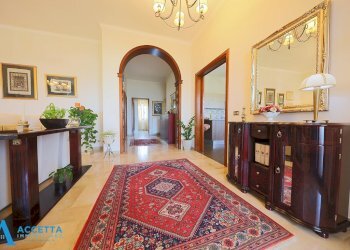 Salone - Villa Via Fior d'Agave 10, Taranto - photo 9