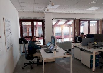 Finestre Ufficio su corte interna - Ufficio Via Carlo Zucchi 21, Modena (zona Circoscrizione 1) - foto 5