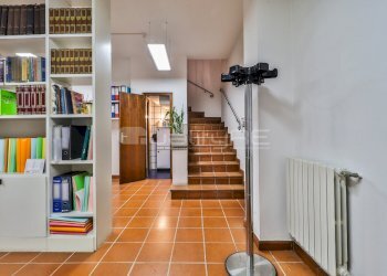 IMG_4154 - Office Via Borgonuovo 10, Bologna (neighborhood Centro Storico) - photo 4