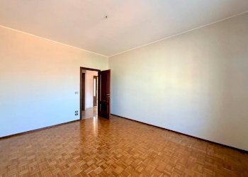 Three-room apartment Bra - photo 33