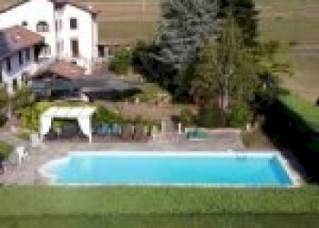 Farm Santo Stefano Belbo - photo 1