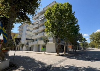 Three-room apartment Viale Antonio Canova, Cesenatico - photo 1